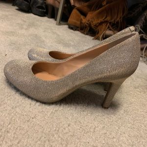 ✨💫Silver and gold shimmer heels